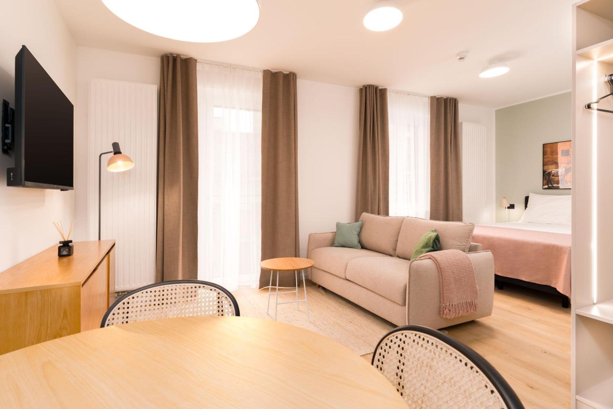 Limehome Favoritenstr. * Viena